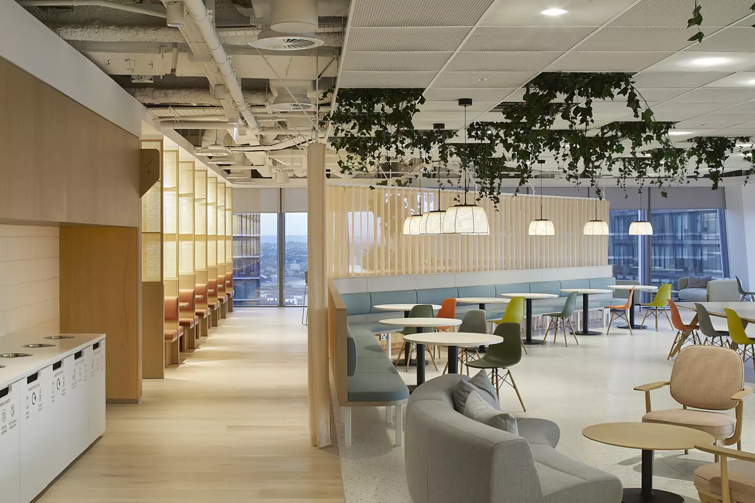 Seating variety at EBRD in Canary Wharf