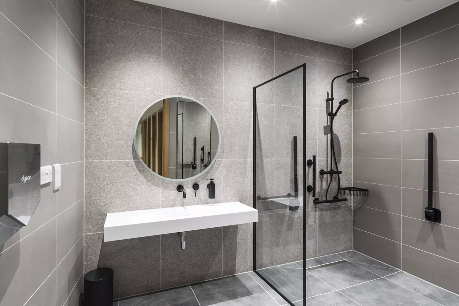 Bathroom space at UC Lan