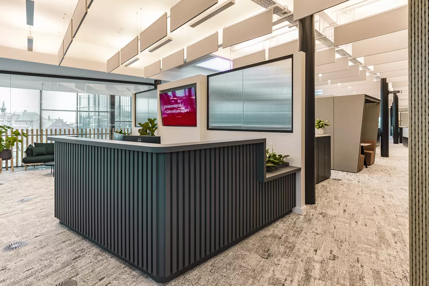 Reception desk at UC Lan