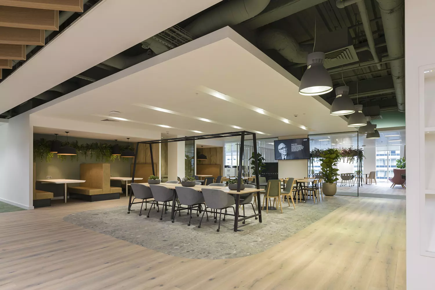 Arup Manchester touchdown and booth seating