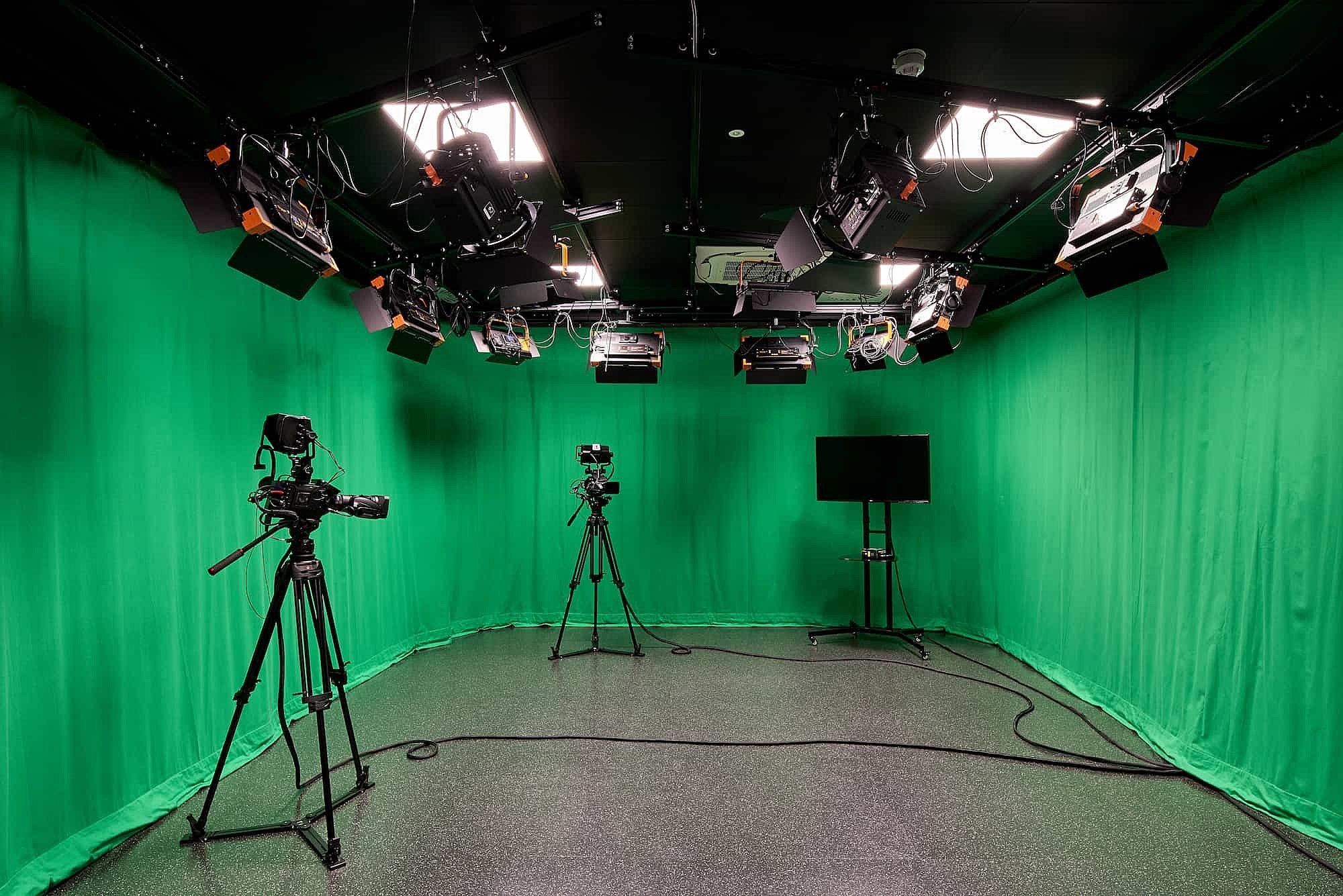 Dudley College greenscreen motion capture suite