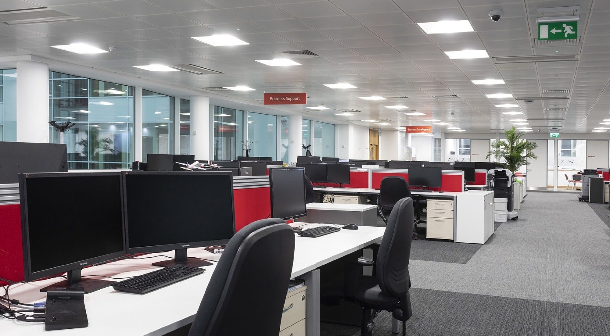 Jet2 open plan office fit out