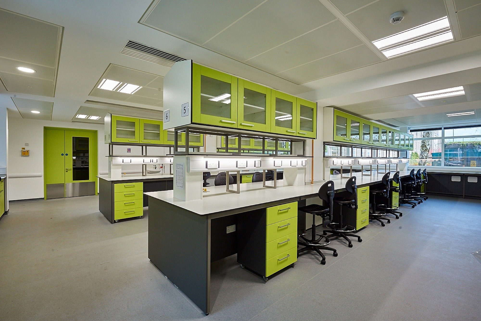 University Birmingham laboratory fit out