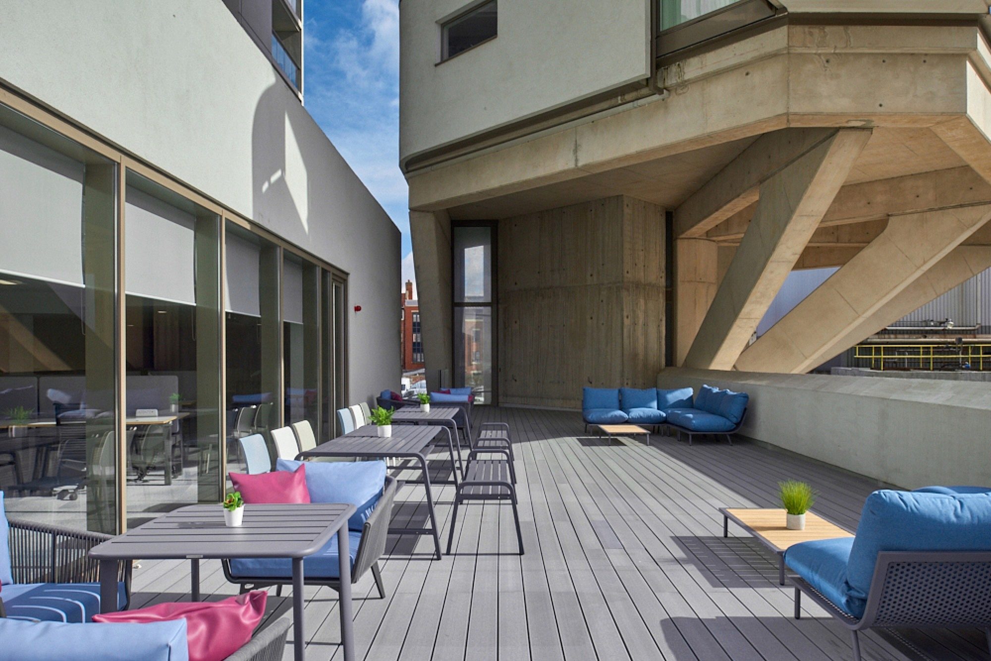 Finastra outdoor breakout space fit out